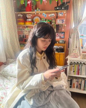 Kim Hye-yoon Instagram - 💛