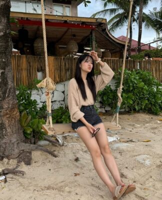 Kim Hye-yoon's Most Loved Moments: Top 10 Instagram Photos!