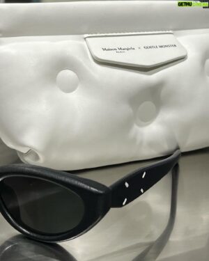 Kim Hyeon-jae Instagram - @gentlemonster × @maisonmargiela 🖤
#MAISONMARGIELAXGENTLEMONSTER
