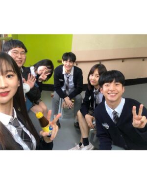 Kim Hyeon-mok Instagram - 최종병기 앨리스 시작했당🤭
(황성빈..이 복수의 사진 올릴 날만을 기다렸다..👊🏼)

#최종병기앨리스