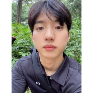 Kim Hyeon-mok Instagram - 테니스를 두 시간 넘게 쳤습니다🎾

#평양냉면