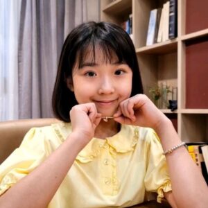 Actress Kim Hyo-gyeong HD Instagram Photos and Wallpapers August 2022