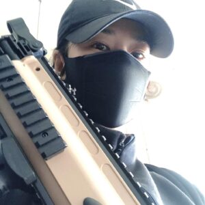 Kim Hyun-joo Instagram - #JUNG_E 드디어... 1/20
#장난감#총 (훈련용) 더 멋진 총은 #netflix #JUNg_E 에서..내가 더 #기다림 #연상호감독님 감사해요 #강수연 선배님 존경하고 보고싶어요 #류경수 며칠뒤에 만나 -#김현주 정이
#trolley#event 다다음주에 만나요~