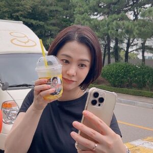 Kim Hyun-joo Instagram - 감사합니다!!#LIPS&김현주당#thanxtagram #트롤리
