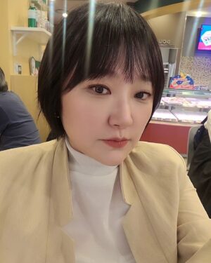 Kim Hyun-sook Instagram - #범죄도시4#vip시사회#한십년만인가#하민이낳고처음#역시현장은뜨겁고#이번에도#천만가겄다#미리축하드려요ㅎ
