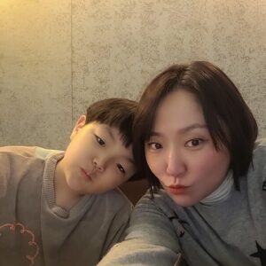 Kim Hyun-sook Instagram - #♡♡♡#말이필요없는사이#니가있어행복하고#맥주와치킨은덤#ㅎㅎ#우리의밤