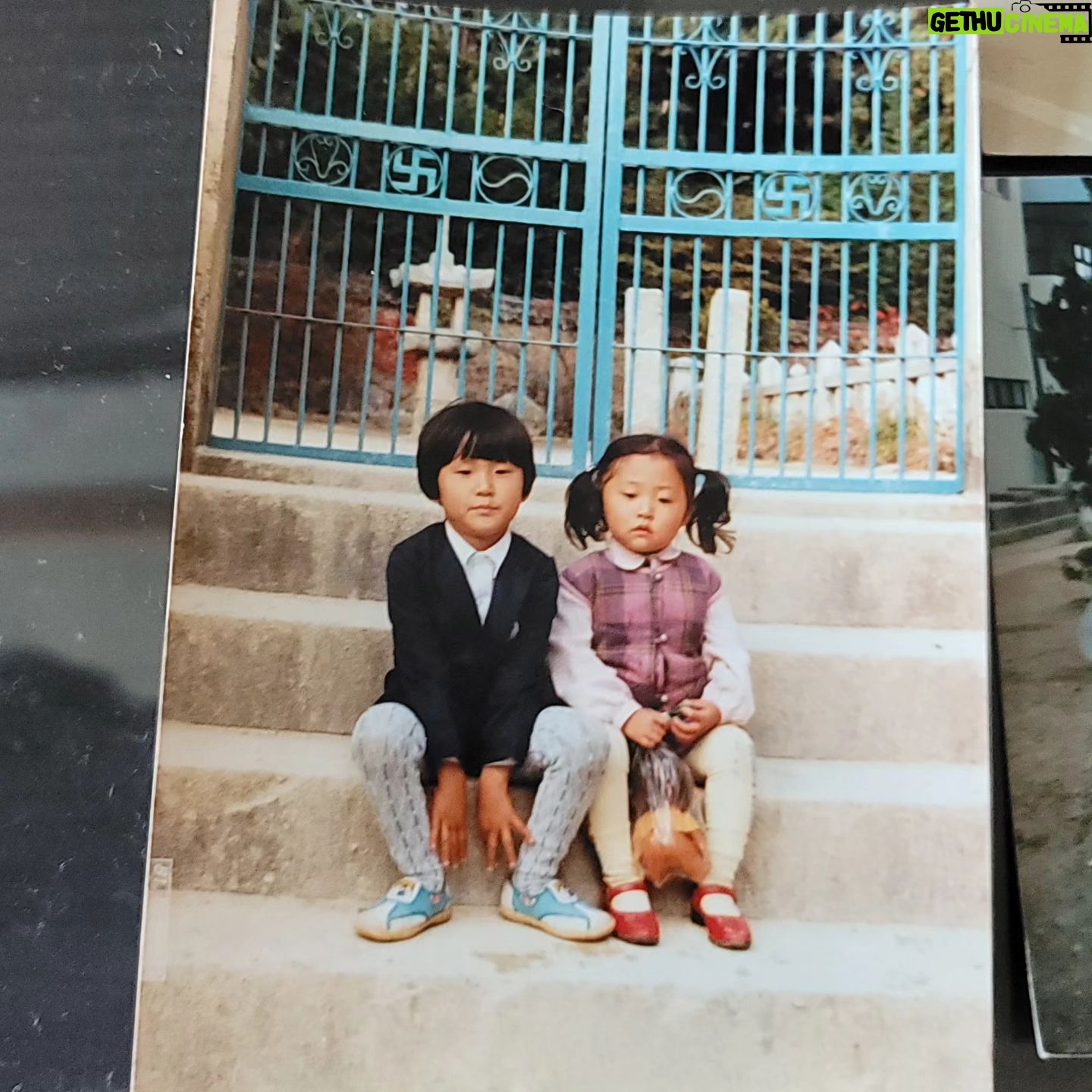 Kim Hyun-sook - 835 Likes - #오빠와나#76년생남자중에저런스타킹신은사람드물걸#ㅎ#이젠50이다되어가누나#건강하소