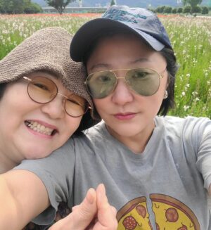 Kim Hyun-sook Instagram - #색에취하고#향기에취하고