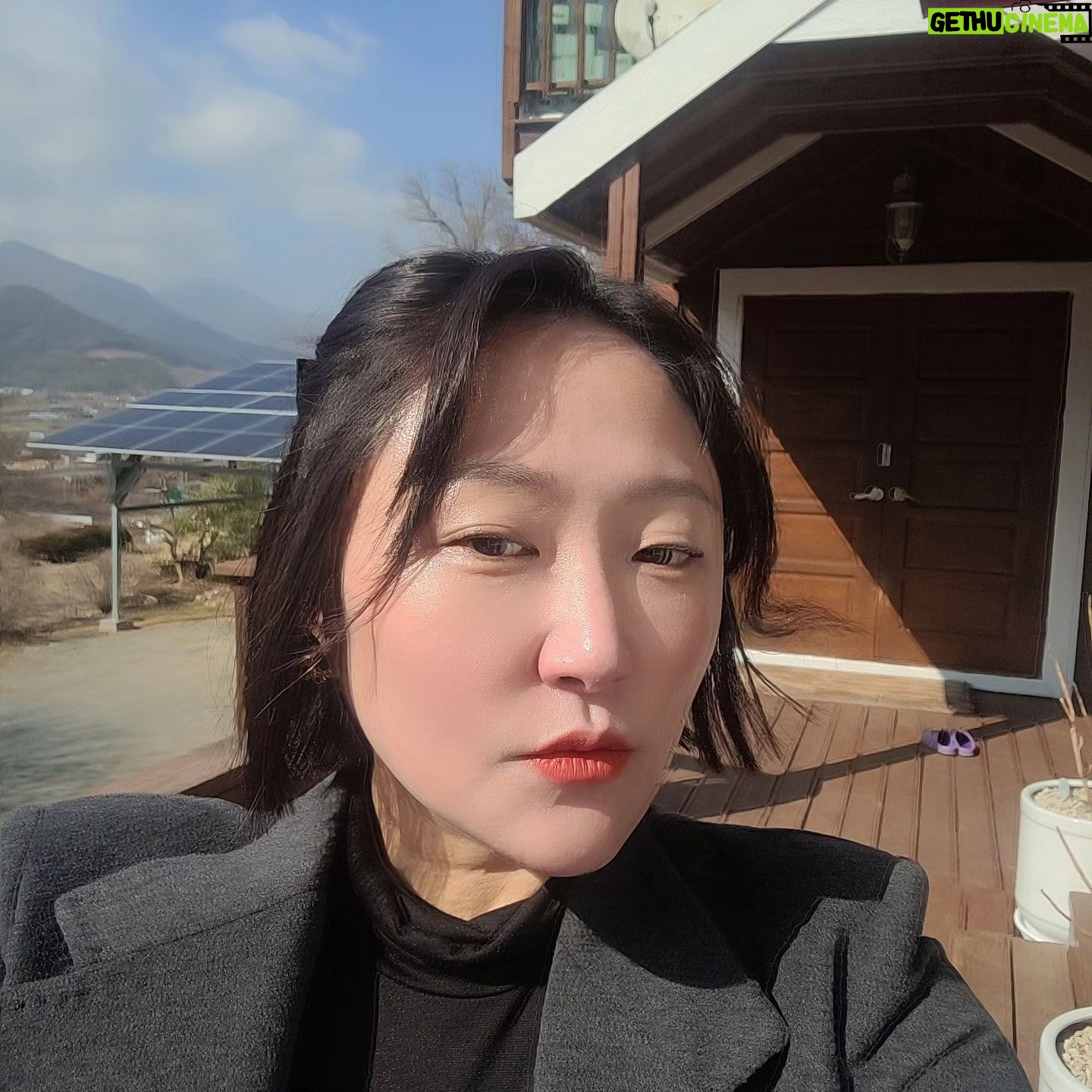 Kim Hyun-sook - 543 Likes - #밀양#맘이좋으면#얼굴도좋구나#ㅎ#여긴봄이네