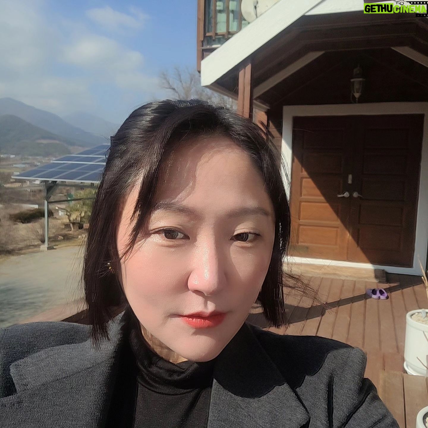 Kim Hyun-sook - 543 Likes - #밀양#맘이좋으면#얼굴도좋구나#ㅎ#여긴봄이네