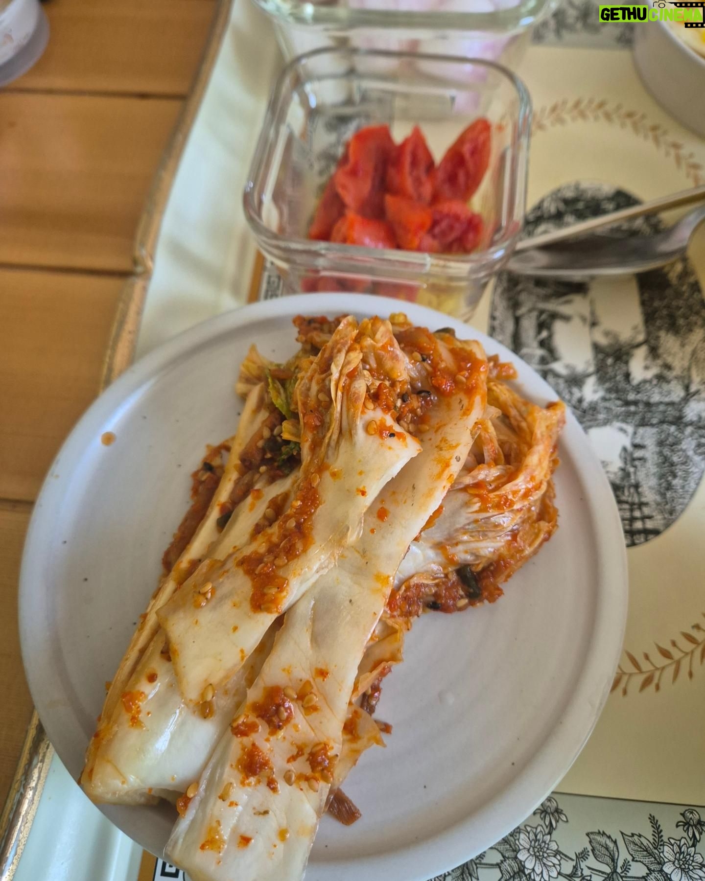Kim Hyun-sook - 526 Likes - #simple of best#울엄마가아니면#이여름에겉저리를맛볼수있을까#그저사랑입니다