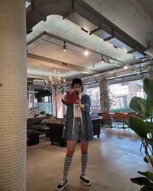 Kim Hyun-sook Instagram - #어제#내맘대로룩북#전야제#조롱하는매니저#엘리베이터샷 해달라며#아트스튜디오#고즈넉한분위기#단체모임도가능