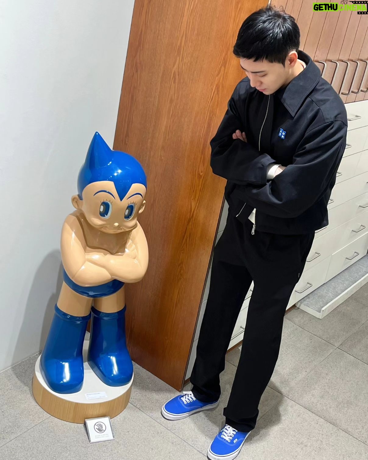 Kim Hyung-suk - 3 Likes - 블루아톰형제🔵