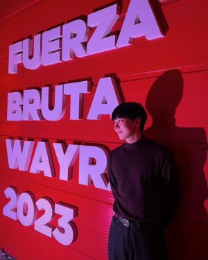 Kim Hyung-suk Instagram - 볼때마다 환상적인 공연💯

@jameshan_ 
@fuerzabruta_korea_official 
#푸에르자부르타
