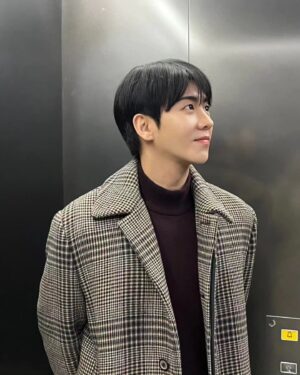 Kim Hyung-suk Instagram - 🫶
