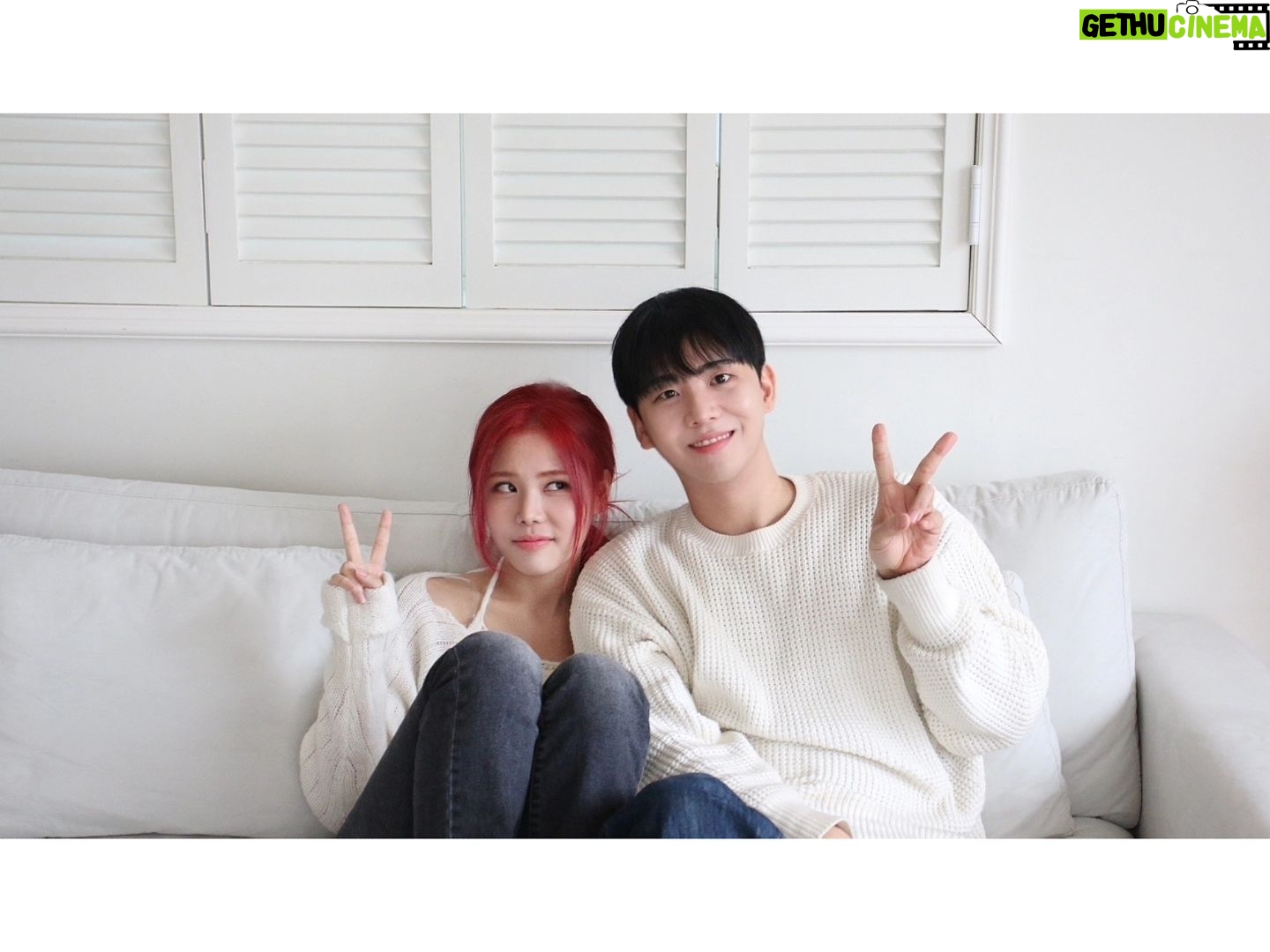 Kim Hyung-suk - 3 Likes - YUL2 <OBSSESION> 뮤직비디오에 출연했습니다.
많이 들어주세요!
#yul2 #김형석 #obssesion