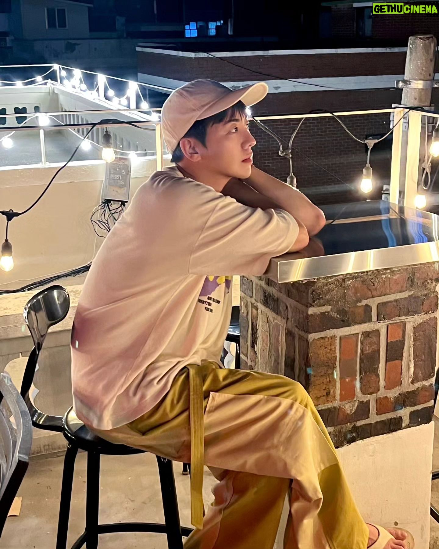 Kim Hyung-suk - 3 Likes - ė„źµ°š¦
#goodgod
