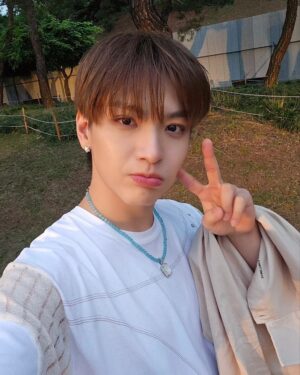 Kim Jae-hyun Instagram - 뷰민라💐
.
.
.
#엔플라잉 #NFlying #뷰민라 #아주 #핫하군 #아주아주 #재밌었다 #또 #하고싶다 #오늘의 #일기 #끝