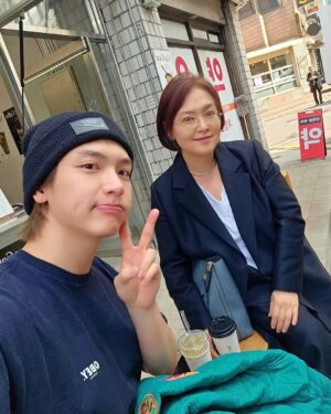Kim Jae-hyun Instagram - 데이트❤️
.
.
.
#엔플라잉 #NFlying #김재현 #어머니 #세상에서 #최고미인 #엄니 #아니 #여왕폐하
