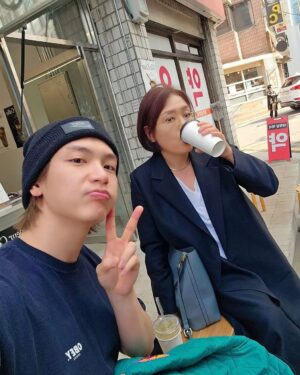Kim Jae-hyun Instagram - 데이트❤️
.
.
.
#엔플라잉 #NFlying #김재현 #어머니 #세상에서 #최고미인 #엄니 #아니 #여왕폐하