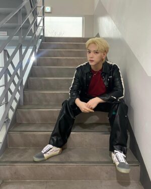 Kim Jae-hyun Instagram - &CON3️⃣
.
.
.
#엔플라잉 #NFlying #김재현 #엔콘3 #콘서트 #우리 #엔피아 #예쁜 #추억 #만들어주셔서 #감사합니다