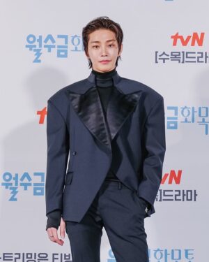 Kim Jae-young Instagram - .
월수금화목토 많이 사랑해쥬세요!!^^🤗
#월수금화목토
21일 수요일 10시30분 첫방송!!
