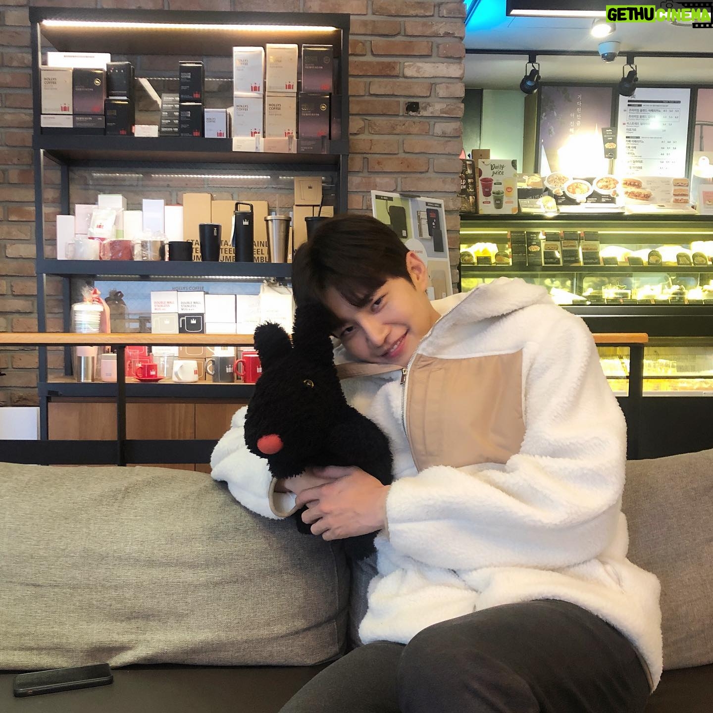 Kim Jae-young - 97.4K Likes - .
아임 파인땡큐 앤듀!!😊