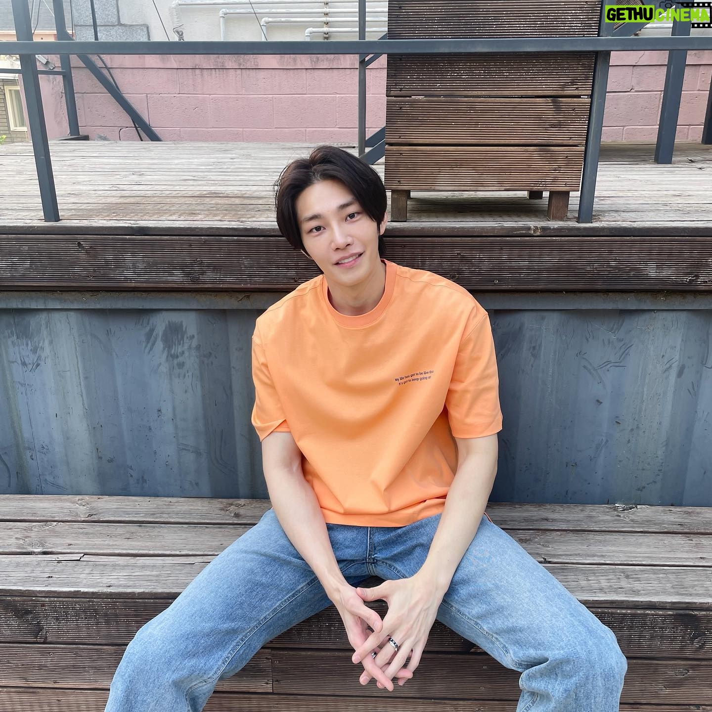 Kim Jae-young - 99.8K Likes - 머리 자르고🤗
지이크X성낙진 티셔츠!!
#지이크