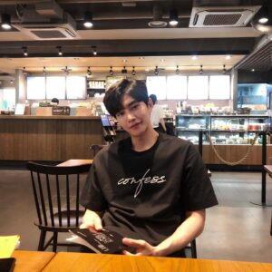 Kim Jae-young Instagram - 여름시작이네요🤗