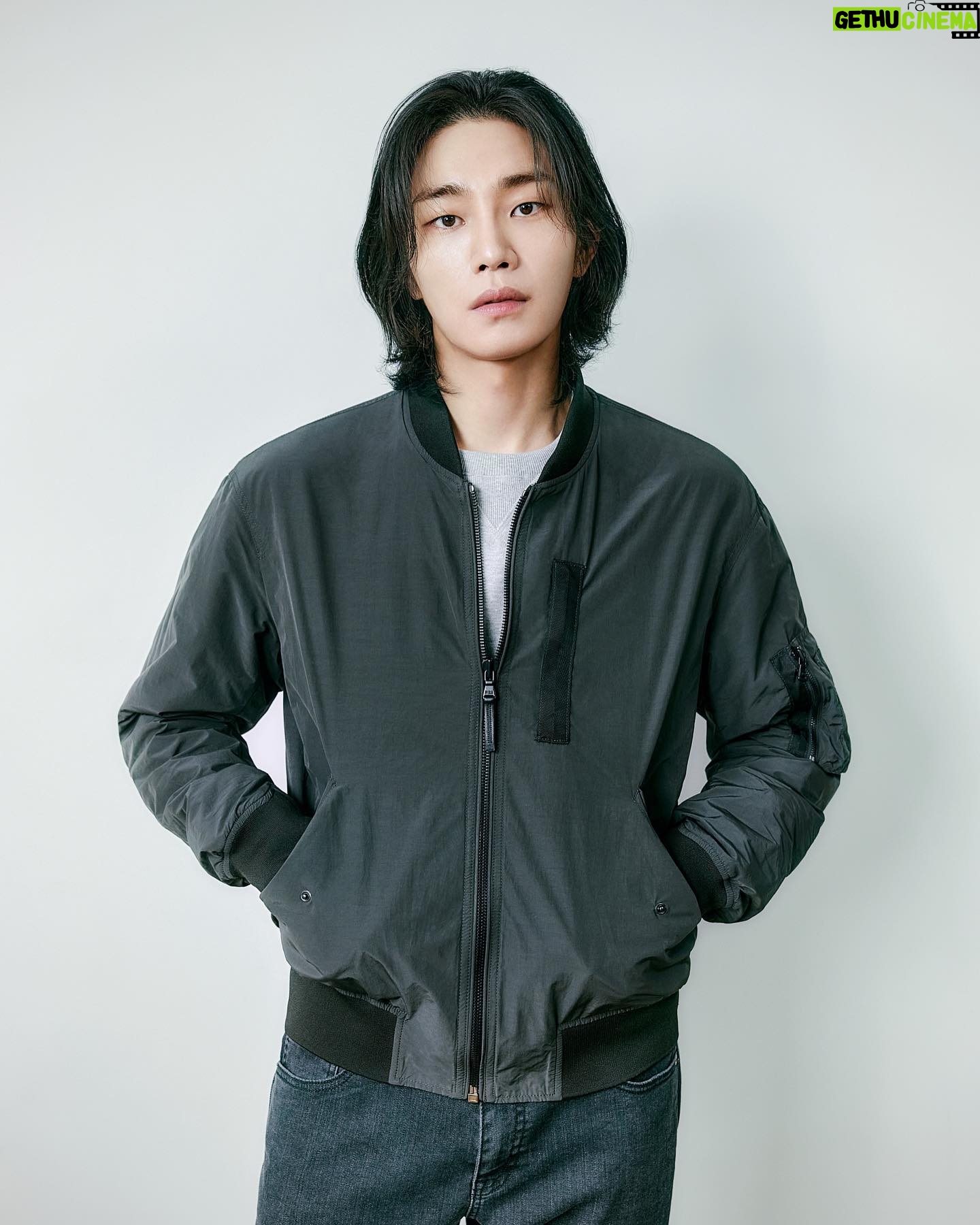Kim Jae-young - 96.8K Likes - 🤗
@sieg.official
#SIEG #지이크 #ROMAN
