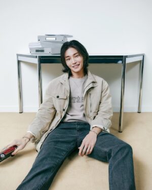 Kim Jae-young Instagram - 🤗
@sieg.official 
#SIEG #지이크 #ROMAN