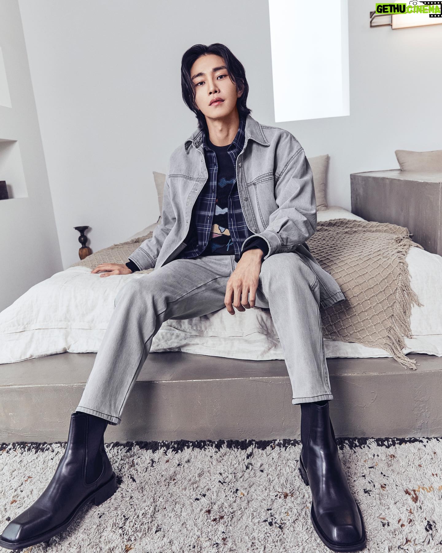 Kim Jae-young - 102K Likes - 지이크🤗
#지이크 #SIEG @sieg.official