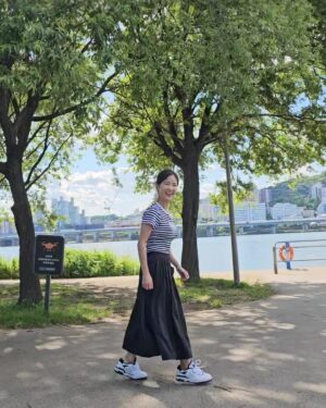 Kim Ji-min Instagram - 이렇게하면 걸어가는것처럼 캡쳐할수 있다던데...