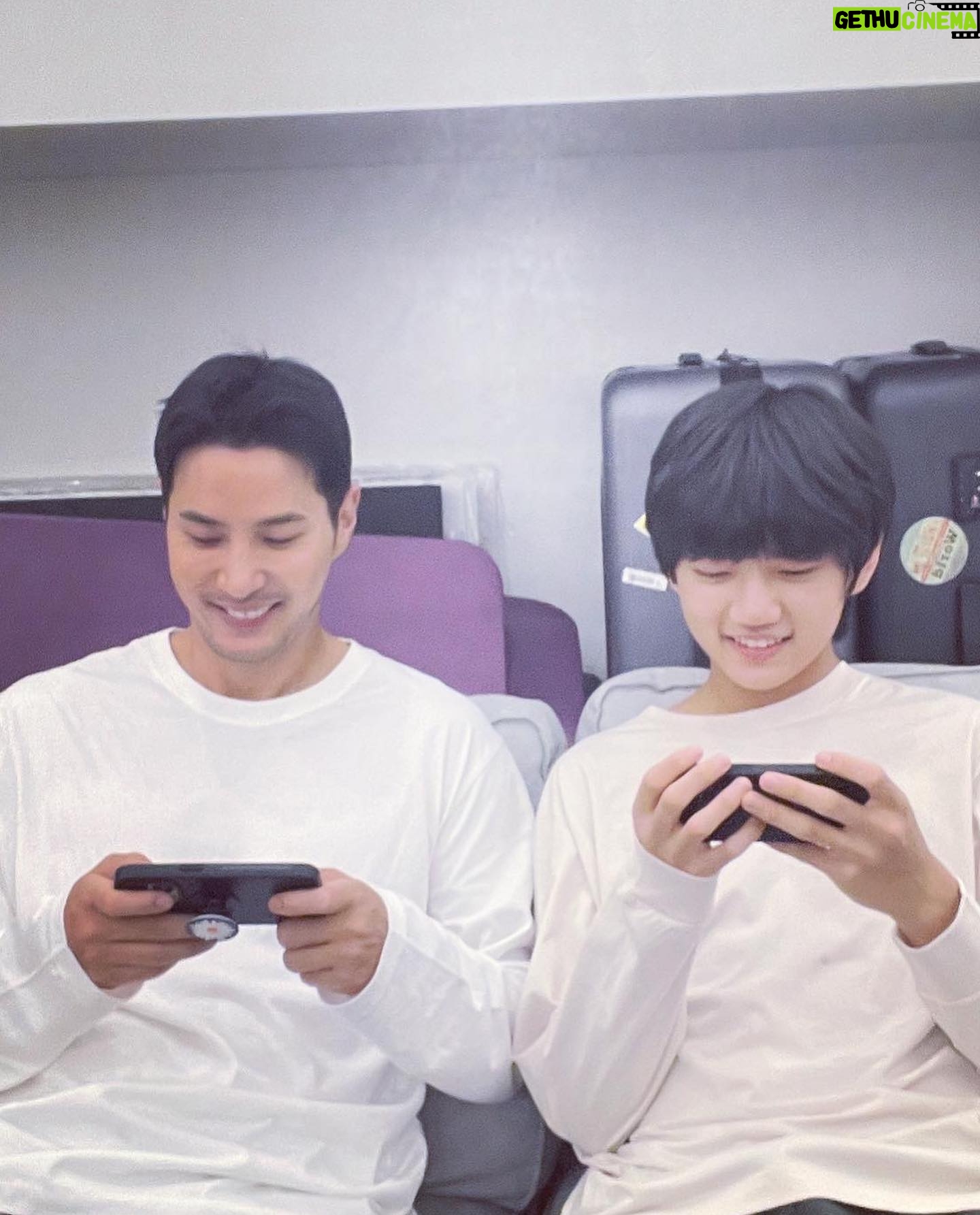 Kim Ji-seok - 29.9K Likes - 우리는 표정 父子 👨👦❣️