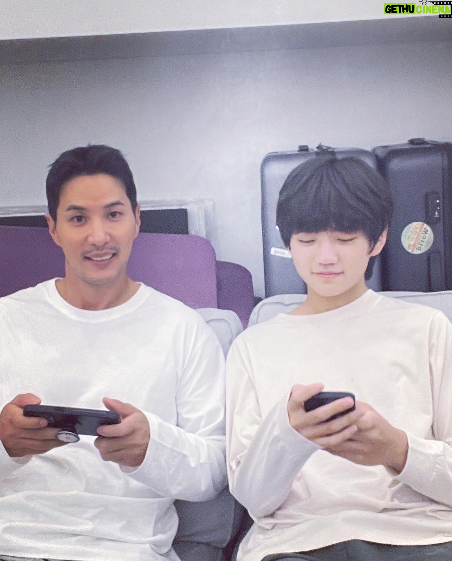 Kim Ji-seok - 29.9K Likes - 우리는 표정 父子 👨👦❣️