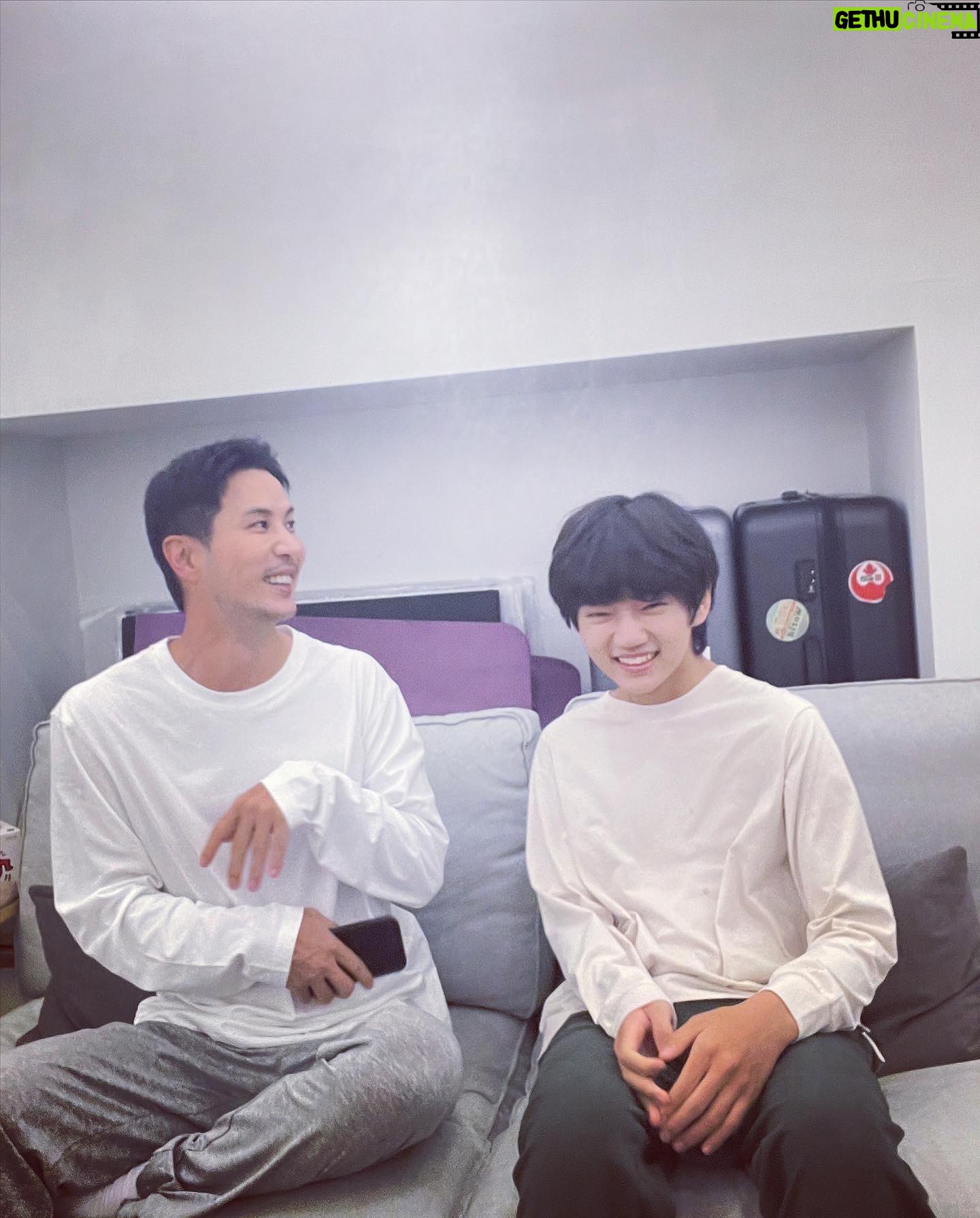 Kim Ji-seok - 29.9K Likes - 우리는 표정 父子 👨👦❣️