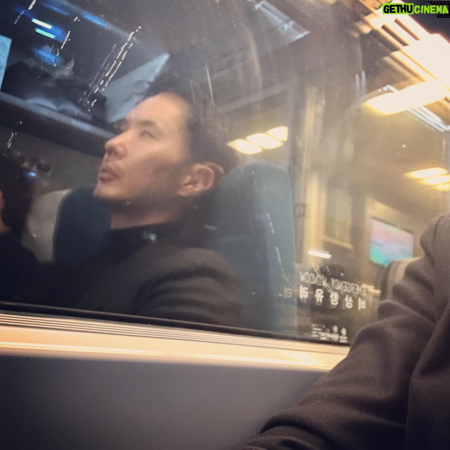 Kim Ji-seok - 21.3K Likes - 차오르는 이 갬성 🤦🏻♂️