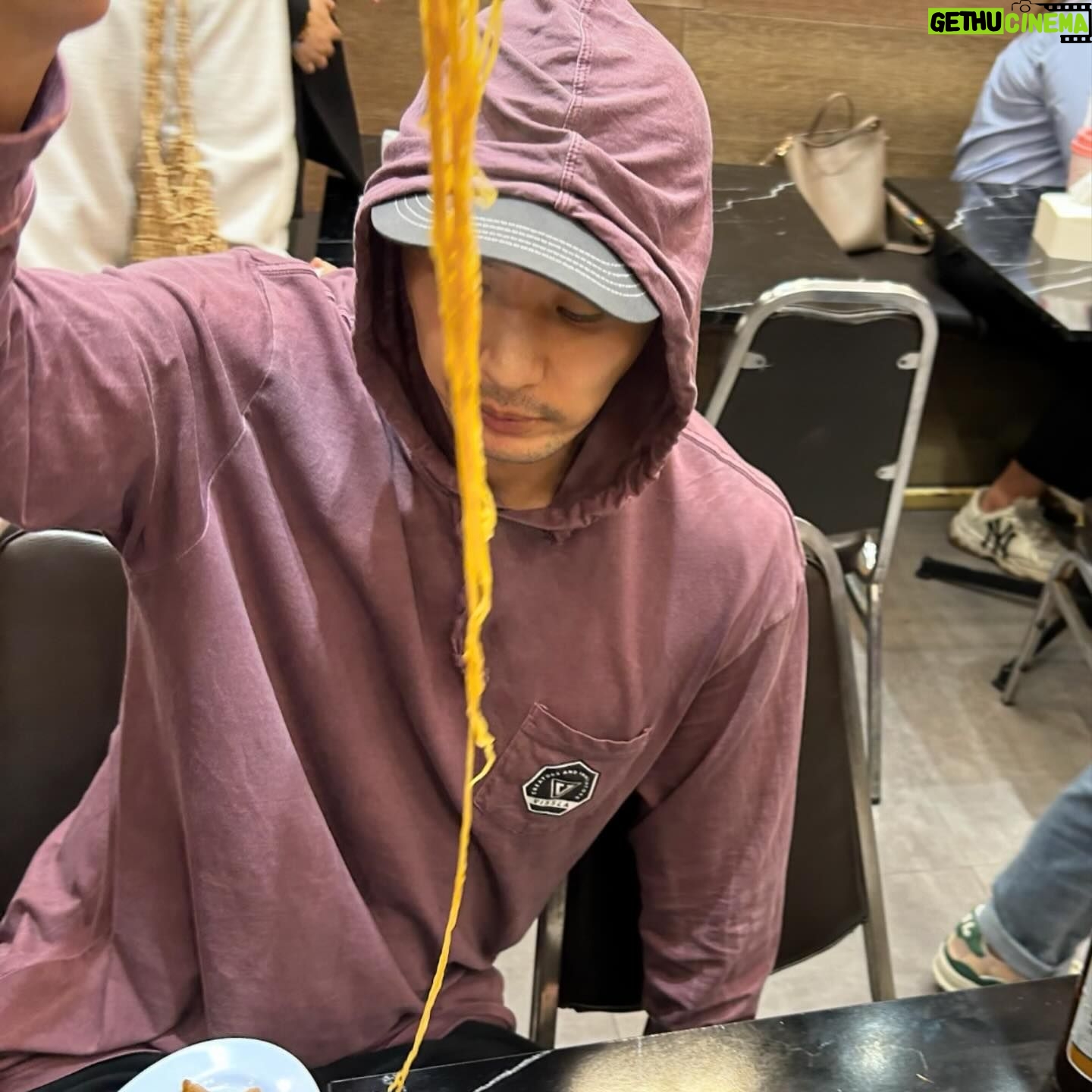 Kim Ji-seok - 19.2K Likes - Eat Pray Love 🖤