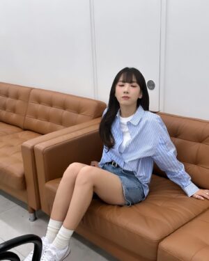 Kim Ji-sook Instagram - 퇴근!✨