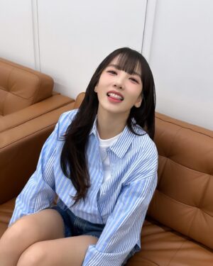 Kim Ji-sook Instagram - 퇴근!✨