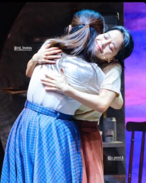 Kim Ju-yeon Instagram - Je suis la plus belle du monde.

Je suis la plus belle du monde.

Je suis la plus belle du monde.

(제 사진첩 많은 사진들 외. 금손 작가님들 감사합니다🫶)