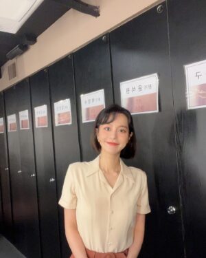 Kim Ju-yeon Instagram - 라흐헤스트 무사히 모두 공연을 올렸답니다❤️
정말 늘 무대위에서, 위로 받는 이 작품을 다시 만나게 되어 너무너무너무 행복하답니다.
많이 보러와주세요🥹
마지막까지 다치지않고, 고민하고, 동림이를 향안이를 상을 환기를 사랑할게요.
#혹시오늘도올까 #라흐헤스트