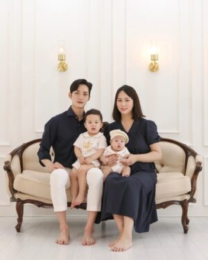 Kim Jun-ho Instagram - .
👨‍👩‍👦‍👦
