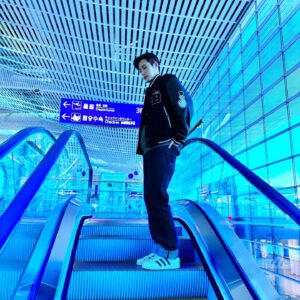 Kim Jun-ho Instagram - .
다시는 유럽 갈 일 없을 줄 알았는데..🇱🇺
.
@boss
