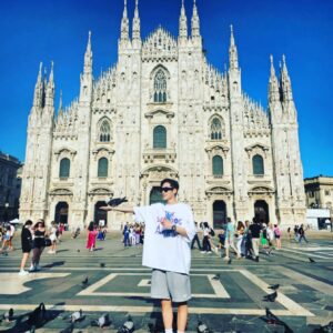 Kim Jun-ho Instagram - .
파주아울렛 아니고 
밀라노 대성당🇮🇹