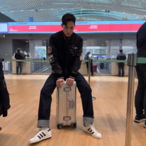 Kim Jun-ho Instagram - .
다시는 유럽 갈 일 없을 줄 알았는데..🇱🇺
.
@boss