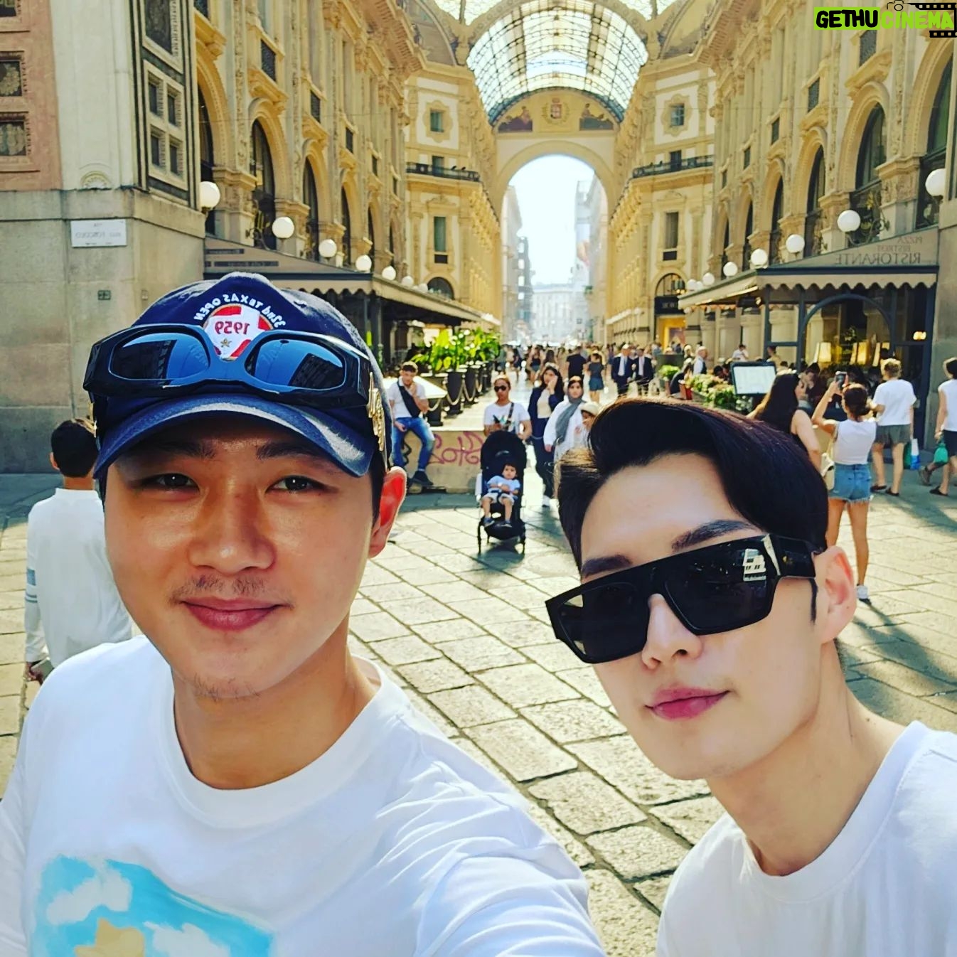 Kim Jun-ho - 22.1K Likes - .
파주아울렛 아니고
밀라노 대성당🇮🇹