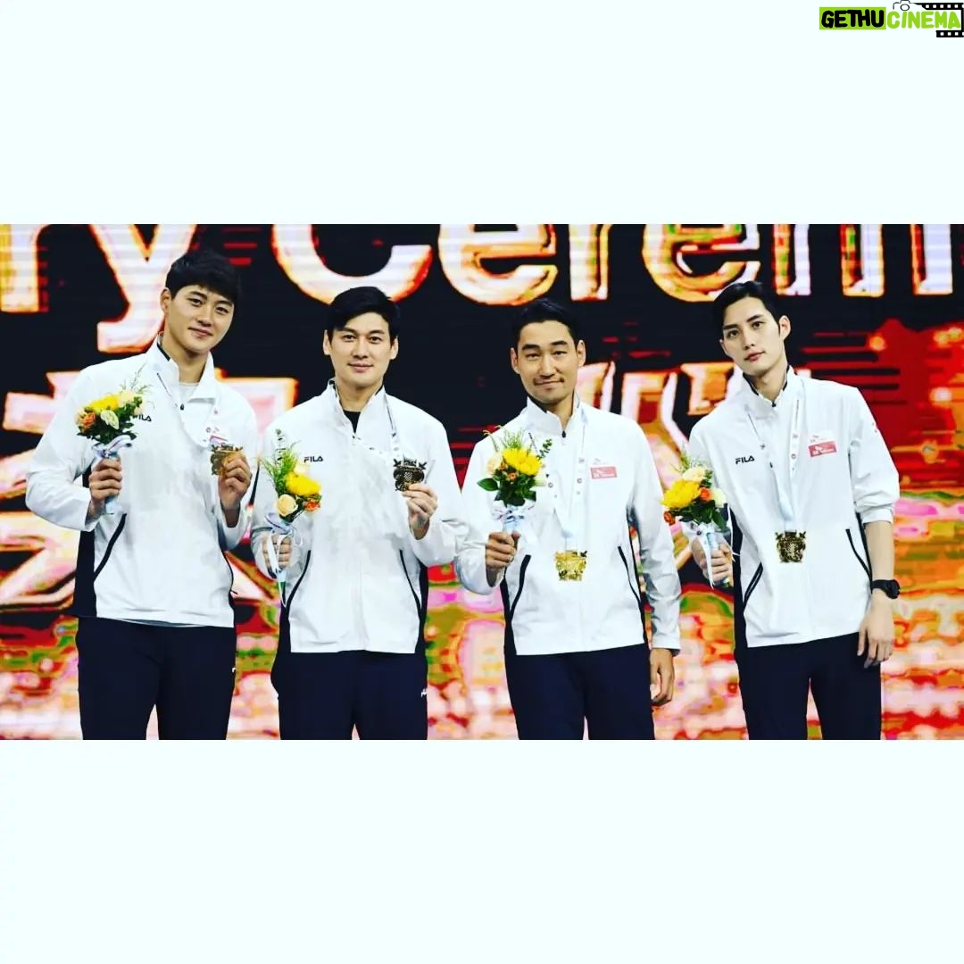 Kim Jun-ho - 20.8K Likes - .
2023 ASIAN FENCING CHAMPIONSHIPS
개인🥈
단체🥇