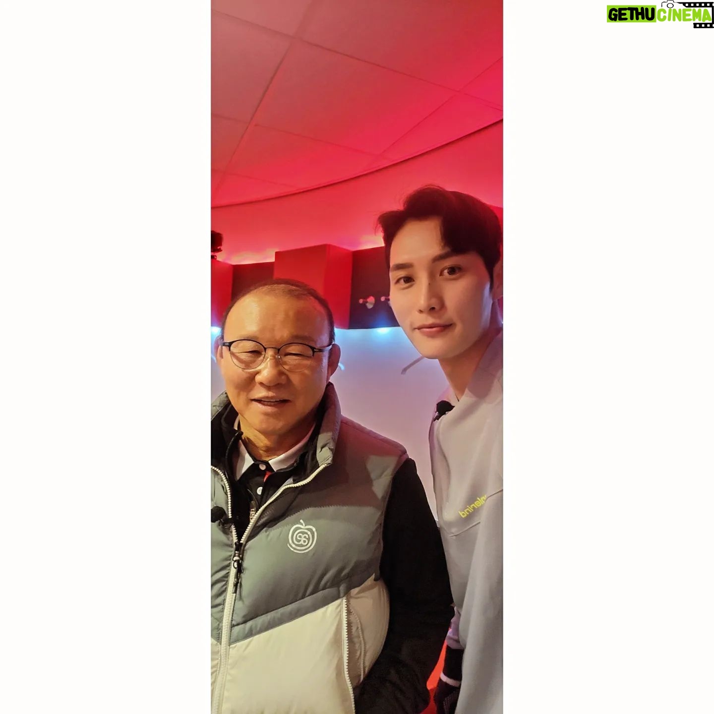 Kim Jun-ho - 20.2K Likes - .
🙈