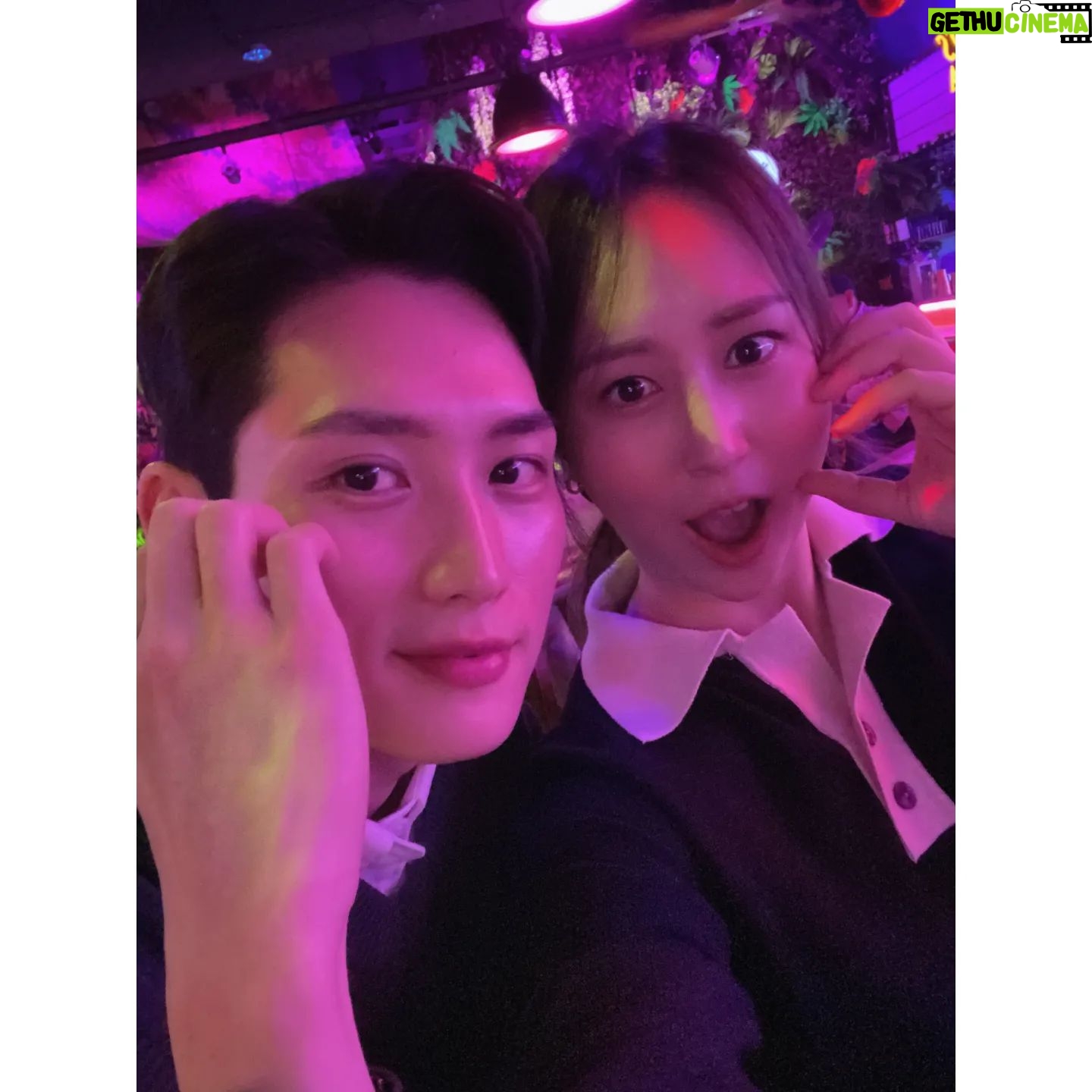Kim Jun-ho - 29.7K Likes - .
결혼기념일 겸
크리스마스 겸
은동이 태교여행겸
짧은 여행이였지만 올해는 한해 마지막을 같이 보낼수 있어 감사합니다😍